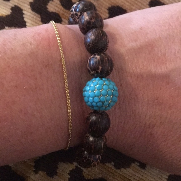 Turquoise Swarovski & coconut beaded bracelet - Picture 2 of 3